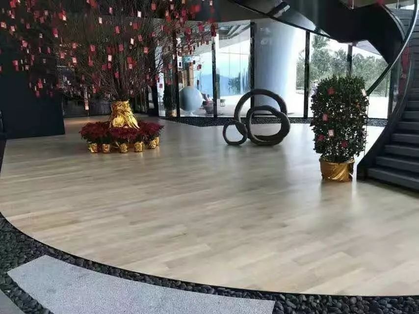 大藝術(shù)和大自然地板哪個(gè)好_大自然木地板生產(chǎn)廠家_淮安生產(chǎn)木欄桿廠家