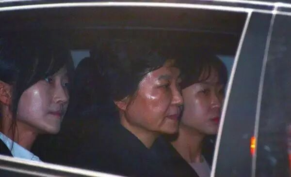 ʱ2017331գ׶ǰͳȻݱ˳ǰλھܵеĿ ͼ/IC