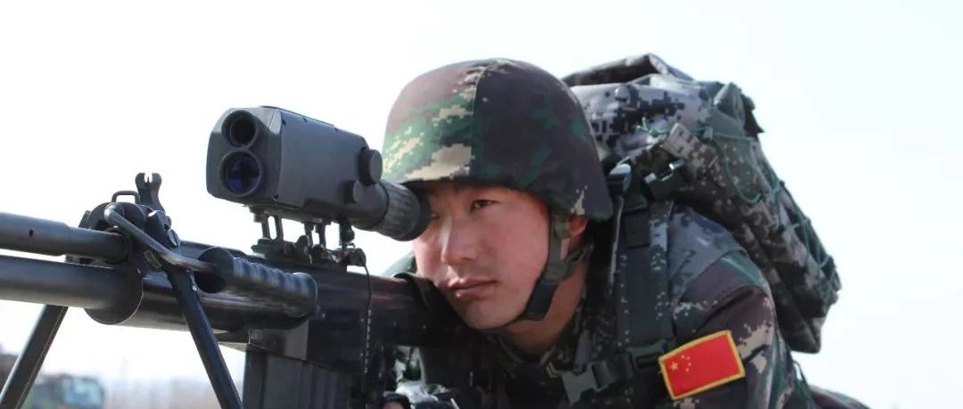 感受一下中国最顶级的狙击手!他提升观察力的训练方法也是绝了