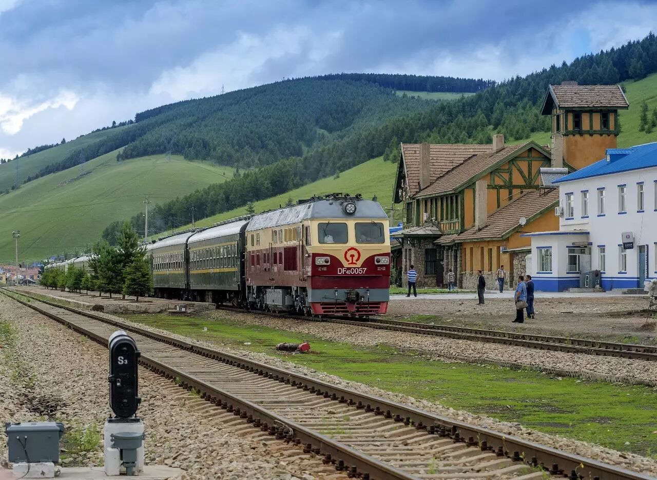 火车票可以多买一站在下一站上车吗_站火车票买车下上车可以吗_火车票在下站上车是否有效