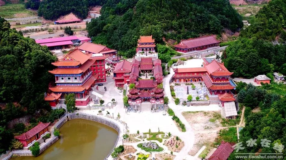 天水在线航拍神秘的净土寺,惊现"十八罗汉拜文殊"景象!