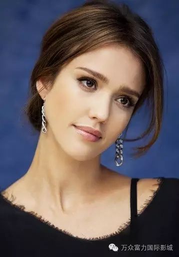 赏色丨Jessica Alba