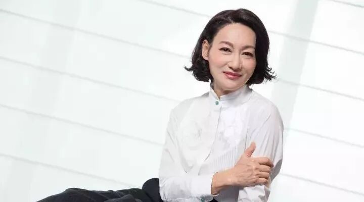 惠英红,讨过饭、做过舞女的金马影后