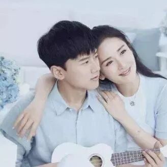 谢娜生了双胞胎,任嘉伦忽然晒了孩子,还有订婚的&hellip;&hellip;锦鲤忽然造访娱乐圈了吗?