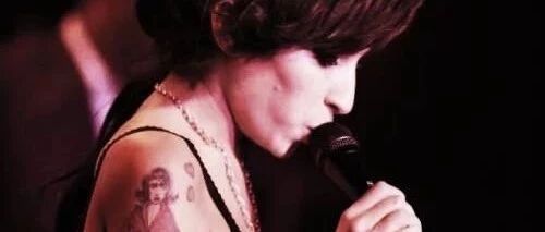 Amy Winehouse —— 深入灵魂的爵士乐歌手