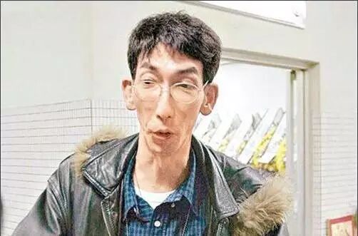 奏耐看电影他曾是香港红极一时的丑星,从艺30年却无钱葬母