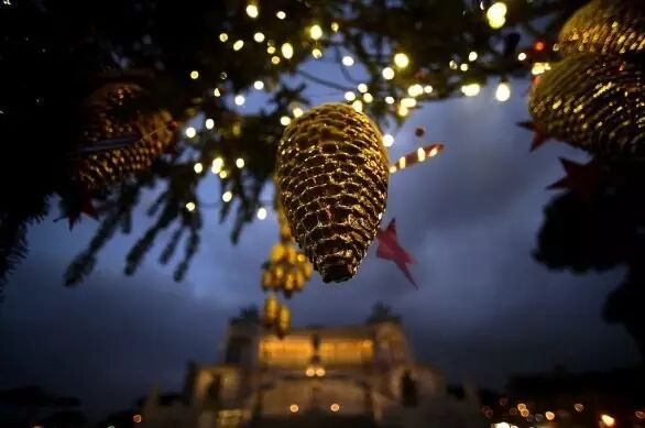 圣诞街灯为张瑶而亮