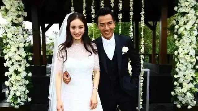 视频曝光:刘恺威闻记者问杨幂,忍不住心花怒放说“她明天回”