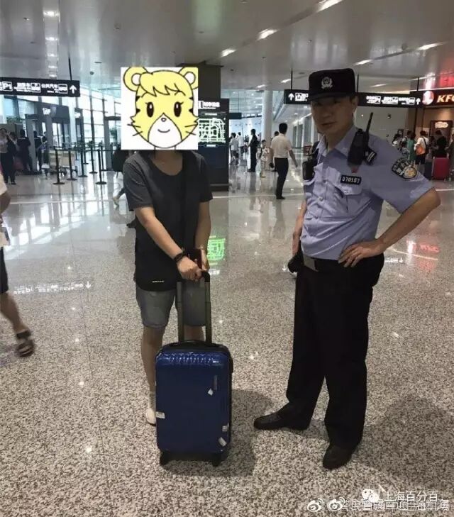 暑假作業(yè)在機(jī)場(chǎng)找回!媽媽很高興 孩子卻內(nèi)心崩潰