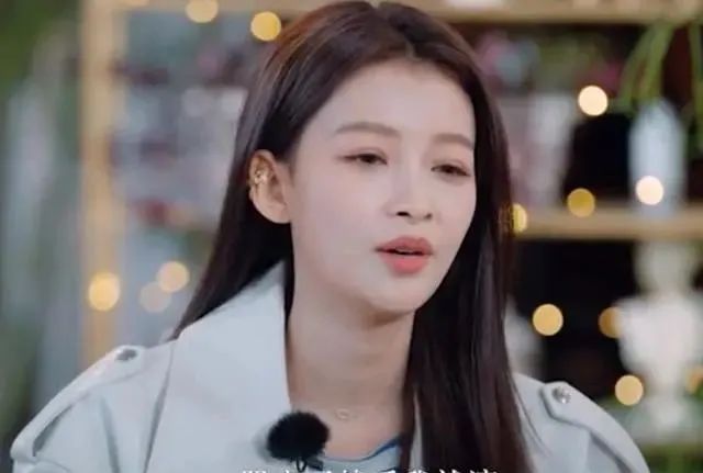 幸运的是,孙怡的努力终于被经纪人看到了.