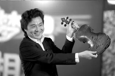 %name 还记得七岁的你在做什么？他，七岁已经进入中央音乐学院！