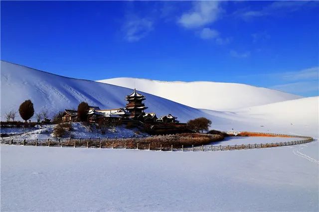 敦煌市鸣沙山月牙泉景区被认定为2021年国家体育旅游示范基地