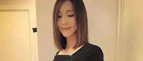 王祖蓝公开女儿长相,鼻大唇厚,网友:最担心的事还是发生了?