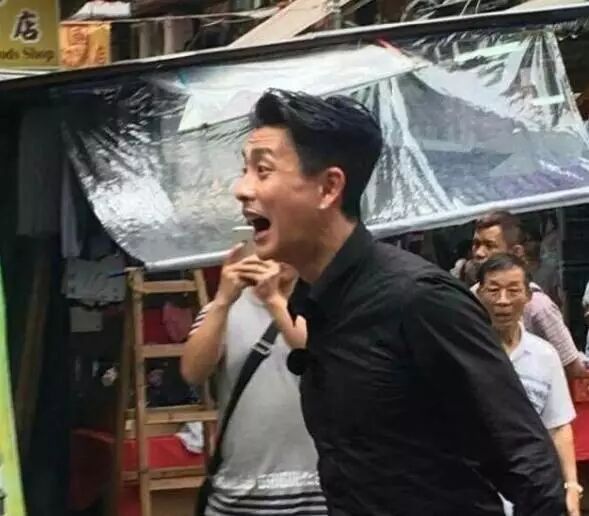 黄宗泽综艺感爆棚完美救场 搞笑能力上了天!