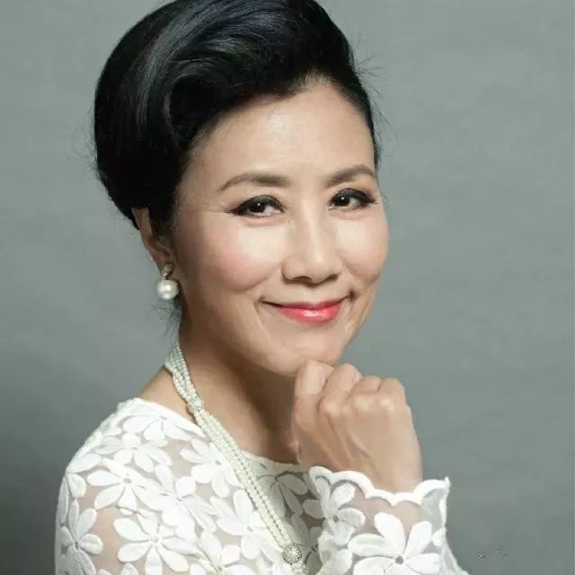她是TVB台柱 她办的活动嘉宾阵容堪比台庆