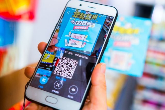 年轻人都排队买，看QQ钱包跨界营销刷屏背后的方法论