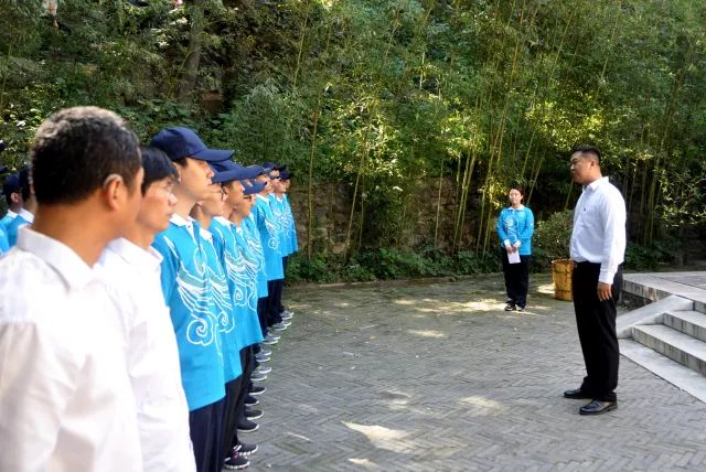 志愿·先锋||大家好,给大家介绍一下,这是中建一局二公司毛主席纪念堂青年志愿者服务队@共青团