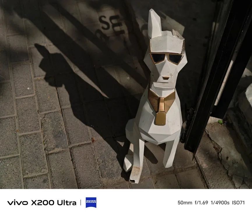 vivo X200 Ultra全面评测：影像深水区的重磅炸弹