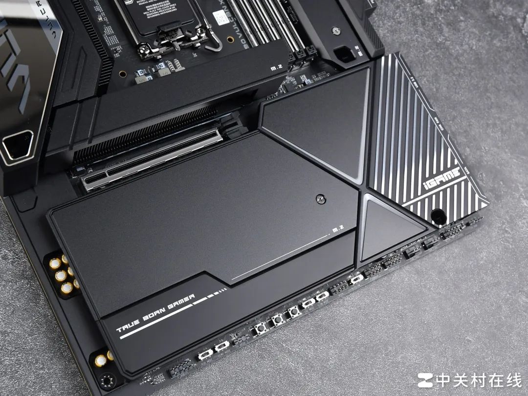 iGame Z890暗黑火神主板评测 七彩虹三千元价位旗舰主板我觉得很值