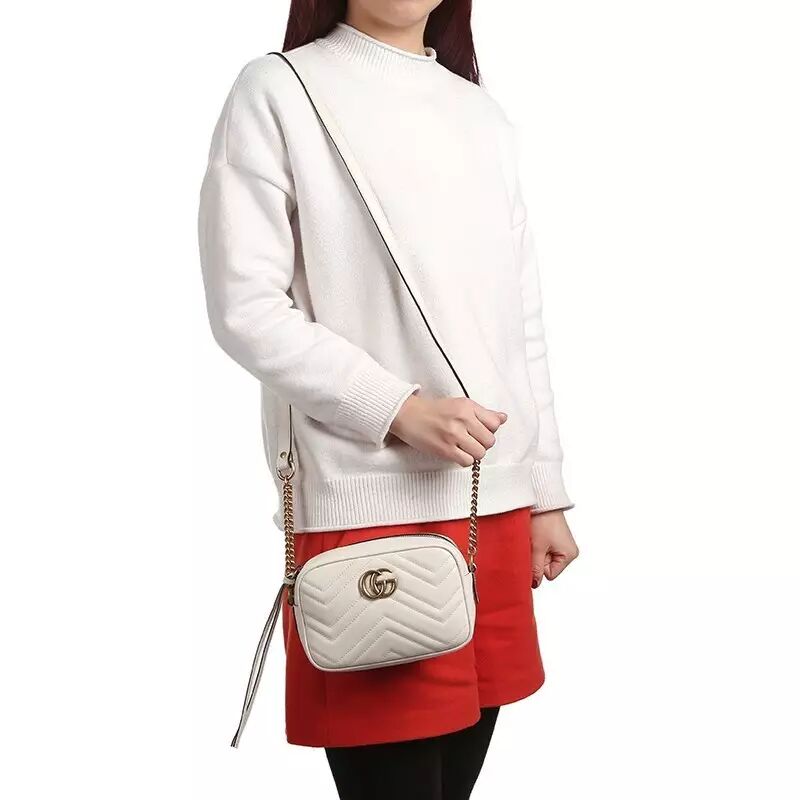 奶茶帮刘强东代言的京东时尚 Gucci,Prada都哭了