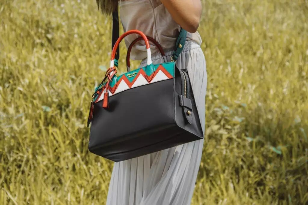 奶茶帮刘强东代言的京东时尚 Gucci,Prada都哭了