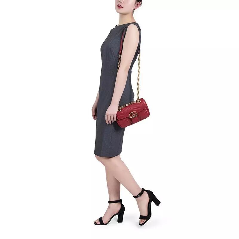 奶茶帮刘强东代言的京东时尚 Gucci,Prada都哭了