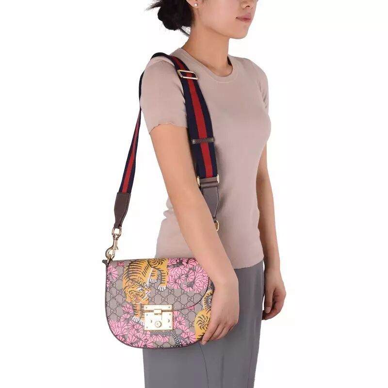 奶茶帮刘强东代言的京东时尚 Gucci,Prada都哭了