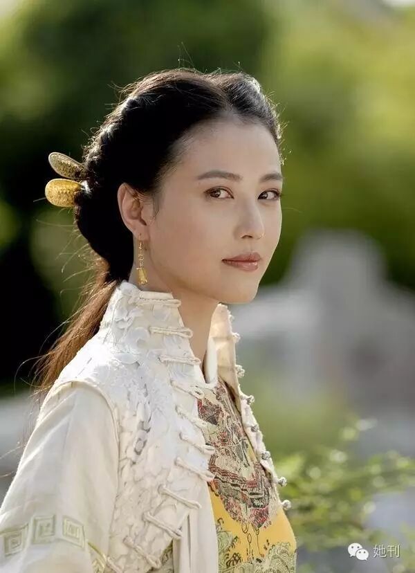 高圆圆曾是她翻版 50岁无婚却把单身生活过成诗