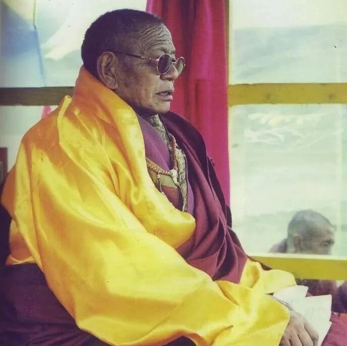 阿秋法王依止昌根阿瑞仁波切的故事：“他是我的老父亲，我不想让他受苦。”