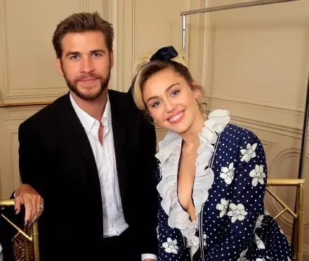 Miley Cyrus和锤弟Liam Hemsworth又订婚了