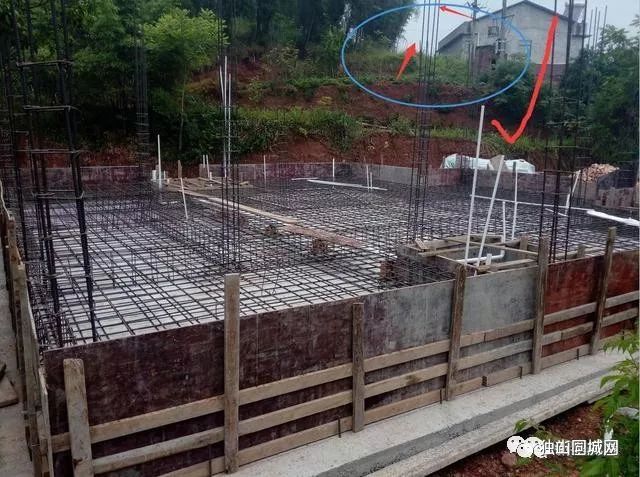 农村自建房这样绑扎钢筋明明是错的为啥90的工头都这样做