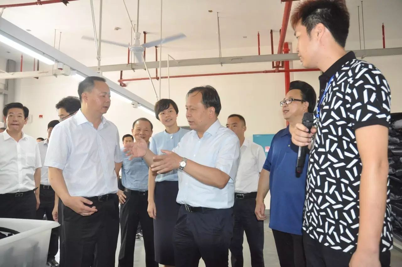 常务副市长廖健及我市市委书记罗琼,市委副书记,市长李向阳等参加调研