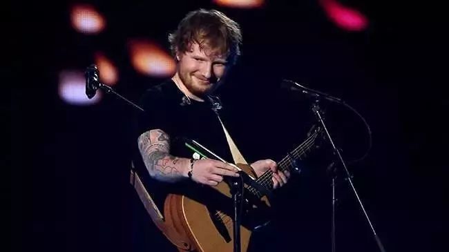 Ed sheeran如何用简单四个和弦玩转N首歌曲?