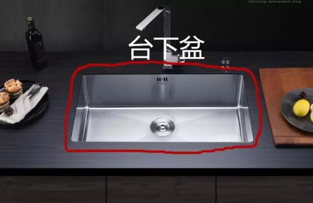 而台上盆只能用毛巾慢慢的吸干