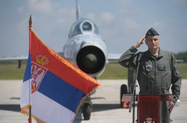 战机失事8个月后，塞尔维亚正式退役米格-21