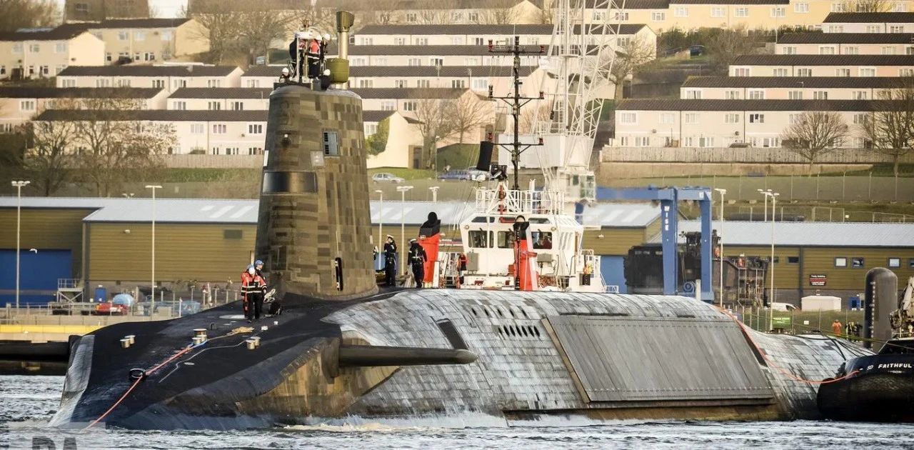 英军核潜艇到访美国后35人感染新冠 艇员曾违规前往脱衣舞俱乐部