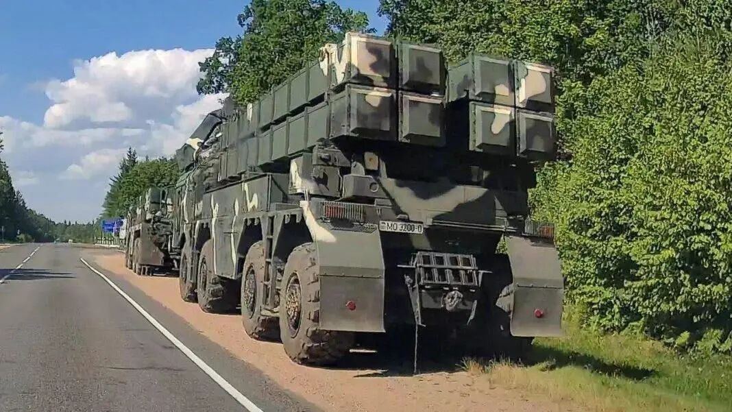 白俄罗斯举行大规模军演 将最强远程火箭炮部署至边境