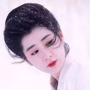 日本50年间的100位女演员,那时没有p图,也没有整容,却美的让人窒息.