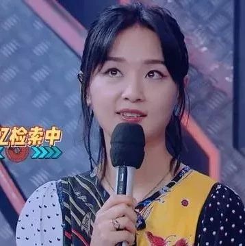 汪涵问周笔畅:第一次穿裙子演出是什么感受?她的回答令人很意外