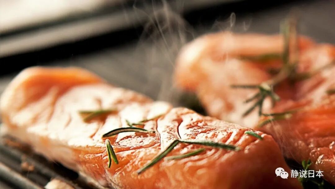 日本人如何吃三文鱼