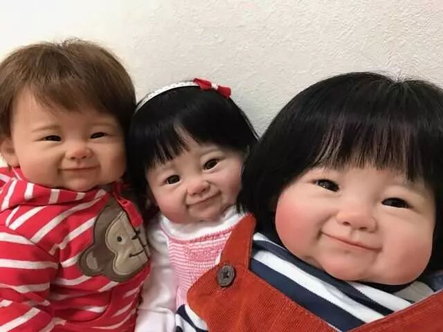 仿真宝宝产品介绍日本推出超逼真的仿真婴儿，跟真实的小婴儿相似度99%！1