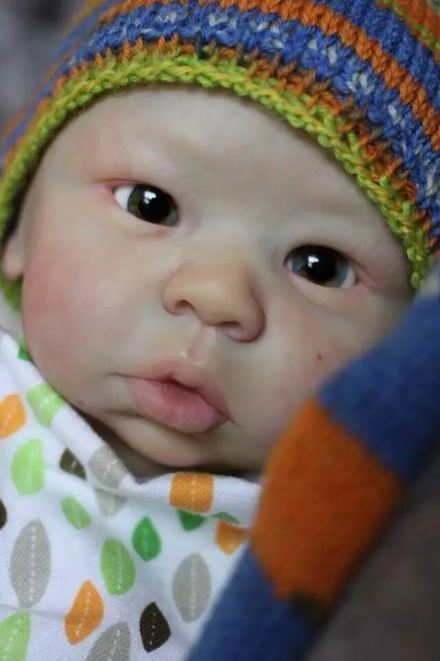 仿真宝宝产品介绍日本推出超逼真的仿真婴儿，跟真实的小婴儿相似度99%！6