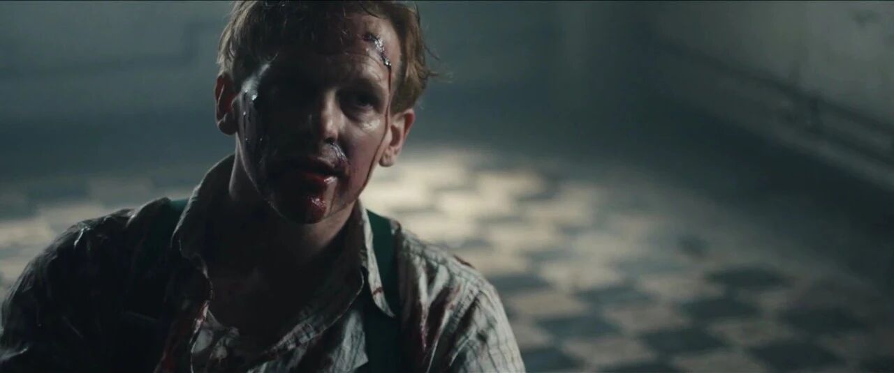 口碑爆棚！被这部片子镇住了-1