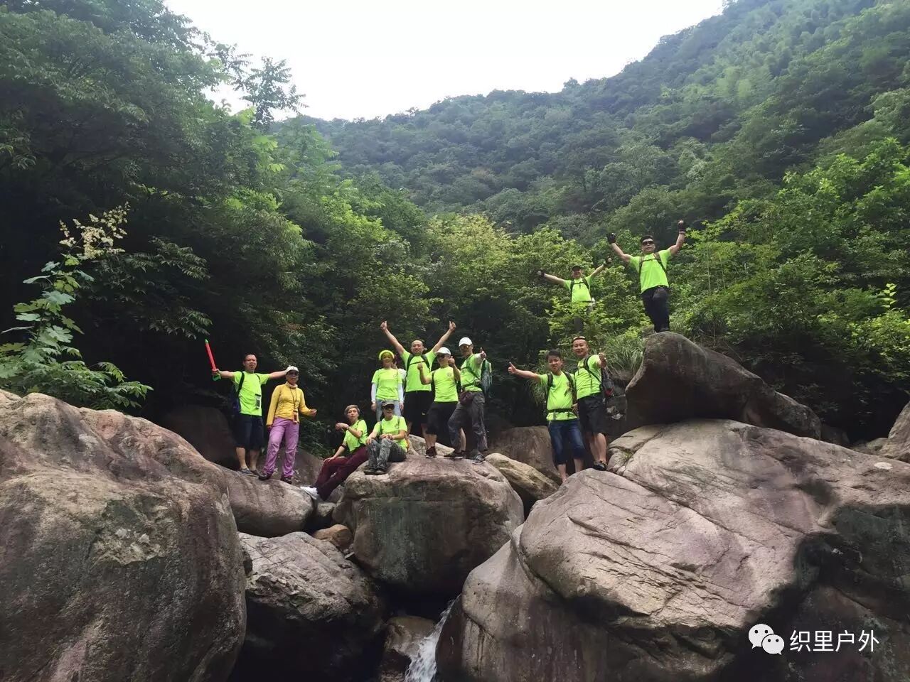 公司年会创意活动_上海年会策划活动公司_公司年会户外活动