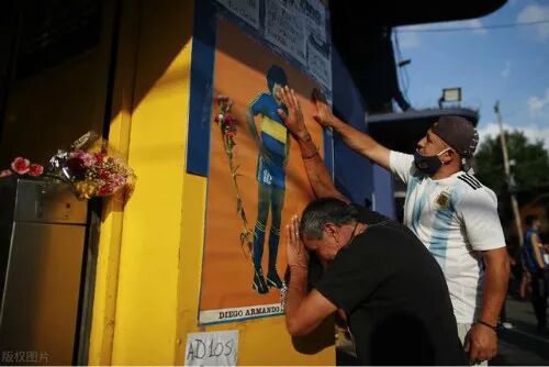 马拉多纳唯一遗愿曝光！网友泪流不止：定将竭尽全力助他实现