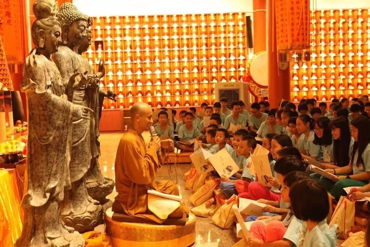 (2017年8月间,善知识觉美格西于罗定灵山寺,夏令营禅修培训讲授摘录:)