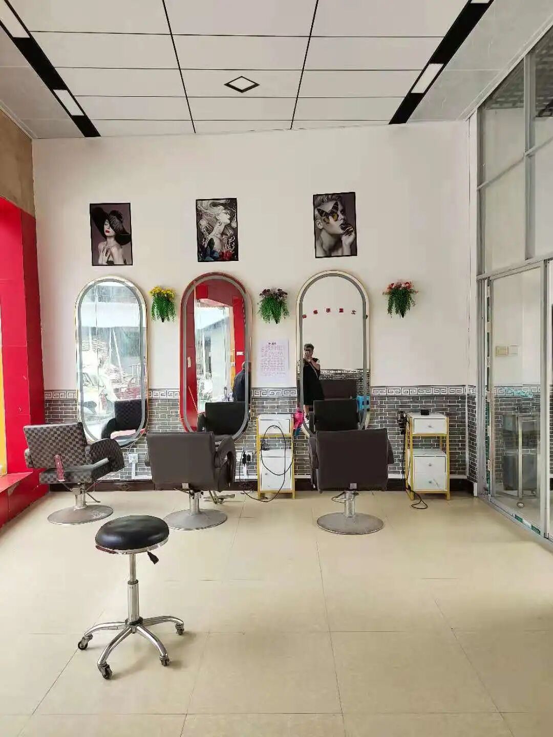 髪之星形象设计