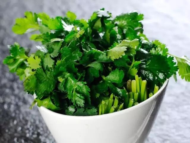 香菜是个“好宝宝”，降脂降压样样都行！579 / 作者:疾控客服 / 帖子ID:206667