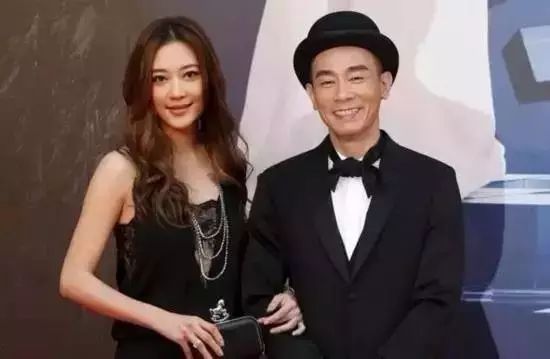 陈小春:结婚六年,我每天起床都要看见我老婆儿子,不然我会不开心!