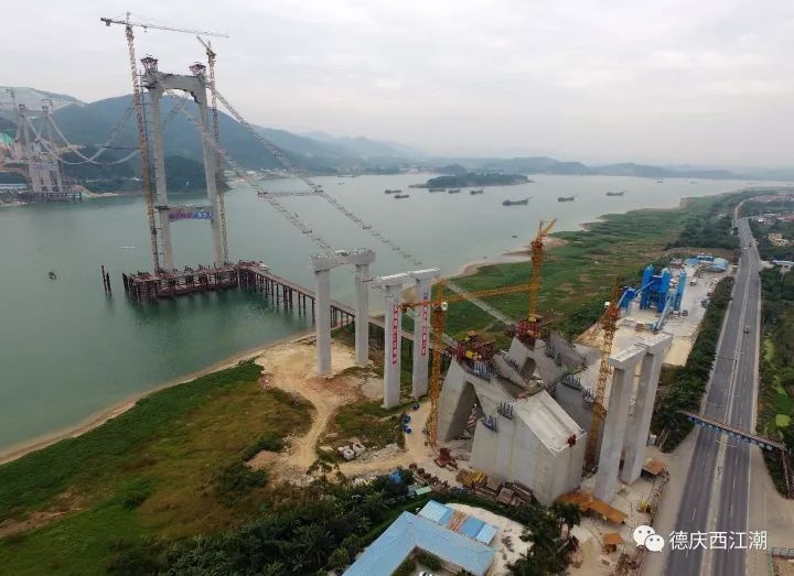 虎山特大隧道工程建设热火朝天,德庆西江特大桥南北两岸雄伟壮观的